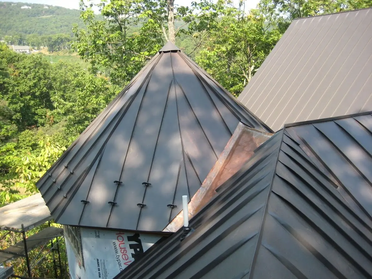 Professional Roof Tarp Installation by Craftsman Roofing in Scottsboro